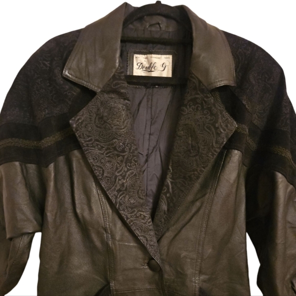 DoubleG Black Leather Jacket, Classic Lapel & Structured Design, Vintage, Sz Med